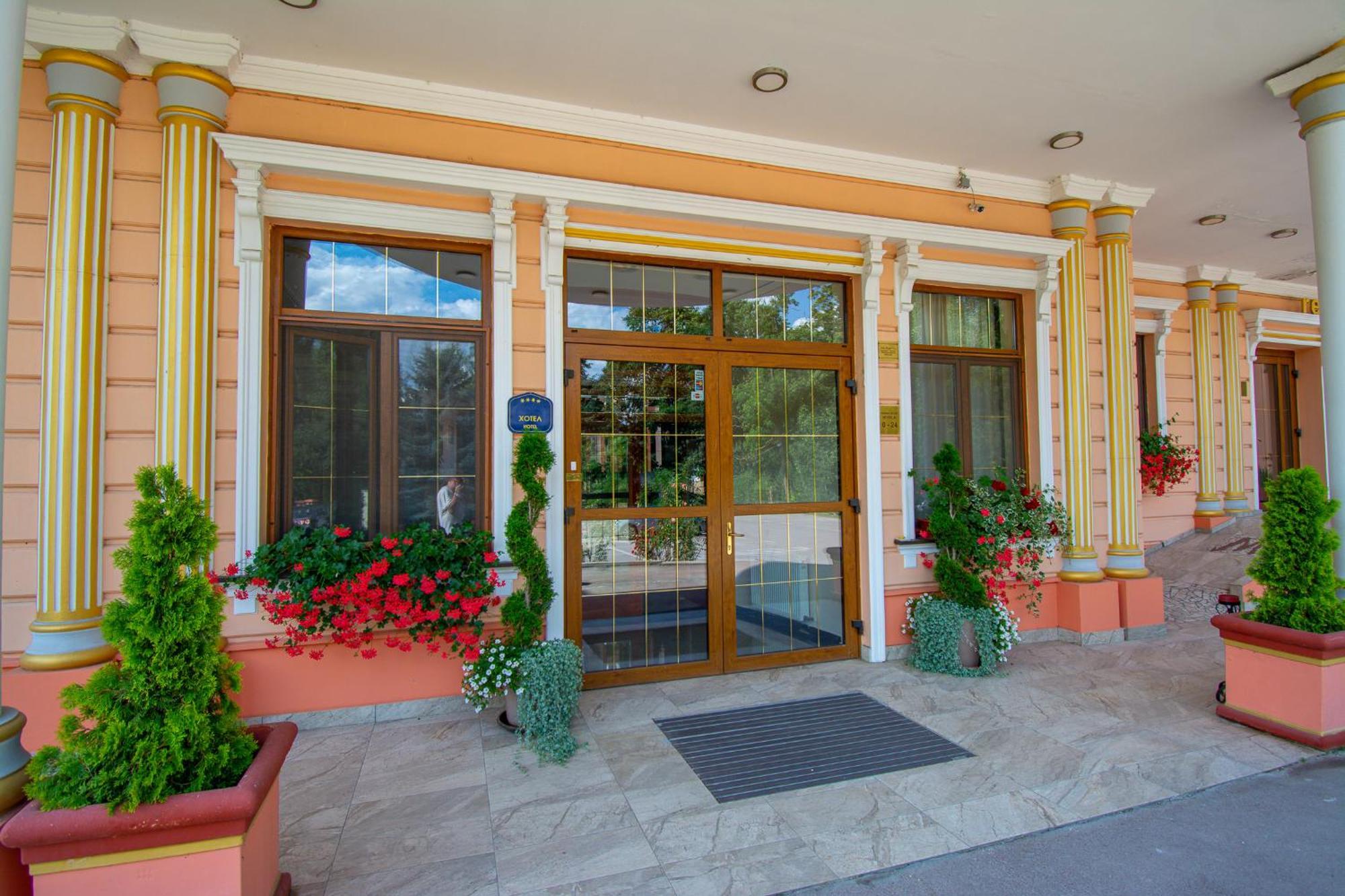 Hotel Villa Majur Subotica Exterior foto